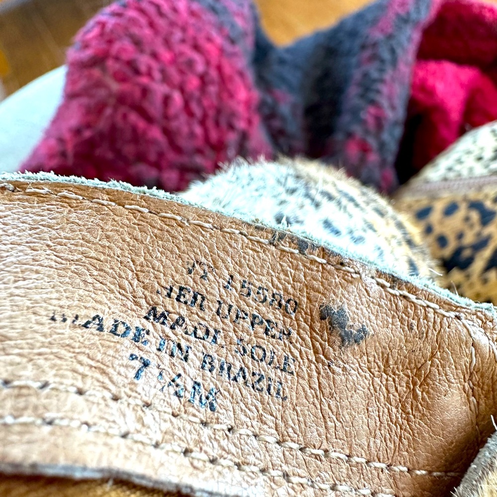 Chic Leopard Print Ankle Boots - Picture 11 of 14